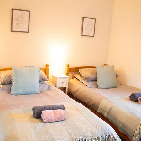 4 Bynack House Apartment อาวีมอร์ ภายนอก รูปภาพ